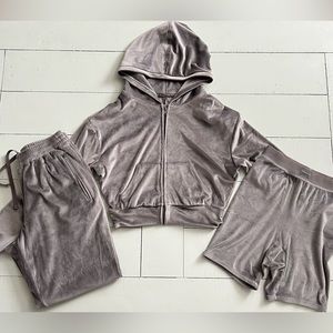 SKIMS by Kim Kardashian. 3 piece velour tracksuit.